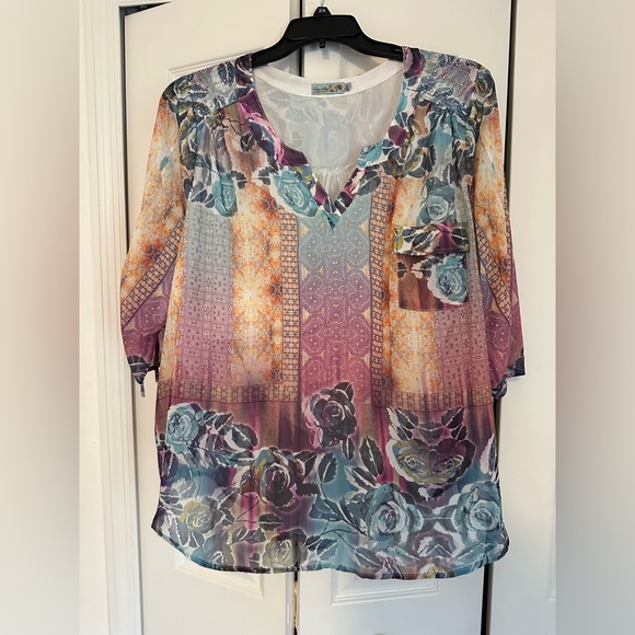 Unity World Wear Tops - 🔥 4 for $20!! V neck top